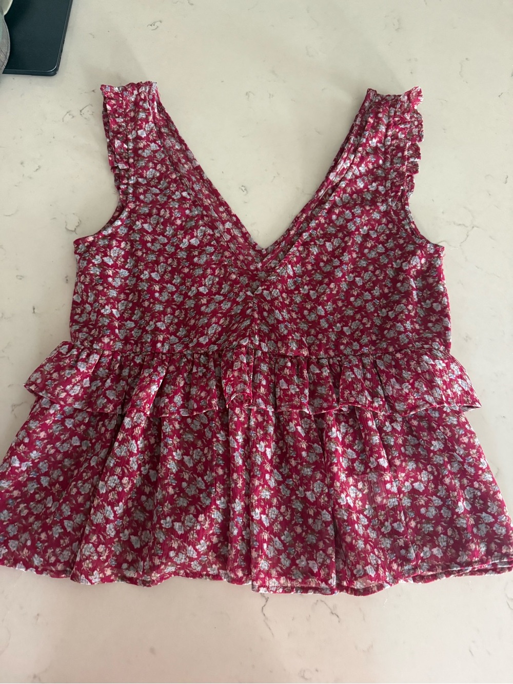 American Eagle Floral V-Neck Ruffle Tank Top - Red
